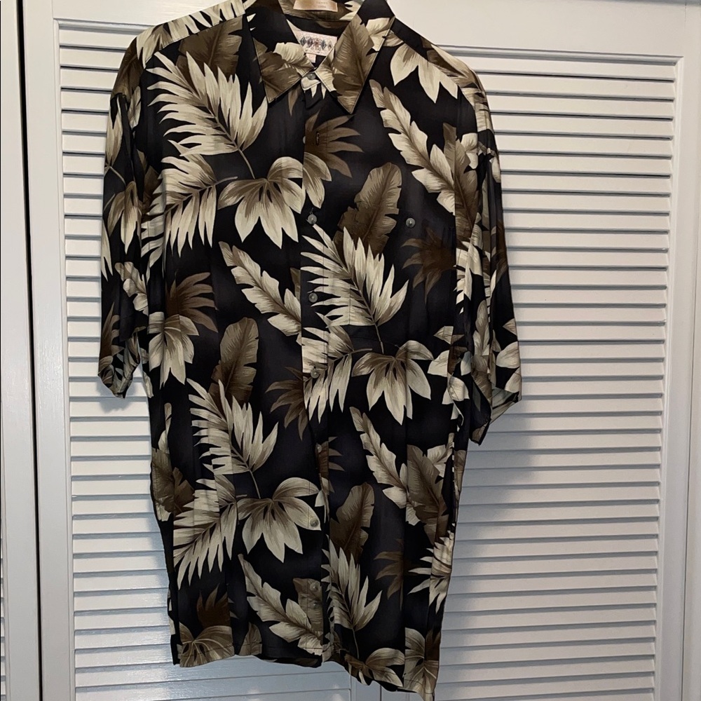 NWT! Campia Moda Men's Tropical Leaf Print Shirt - Black and Brown, Large